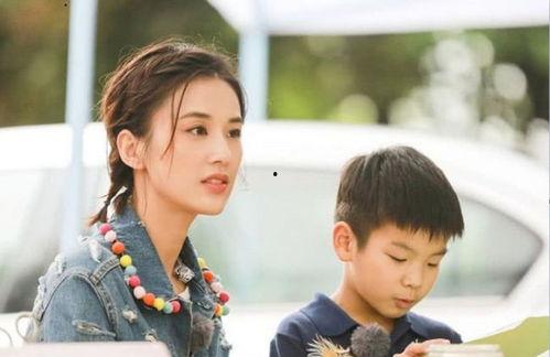 封总夫人带娃找上门了,温情互动引网友热议